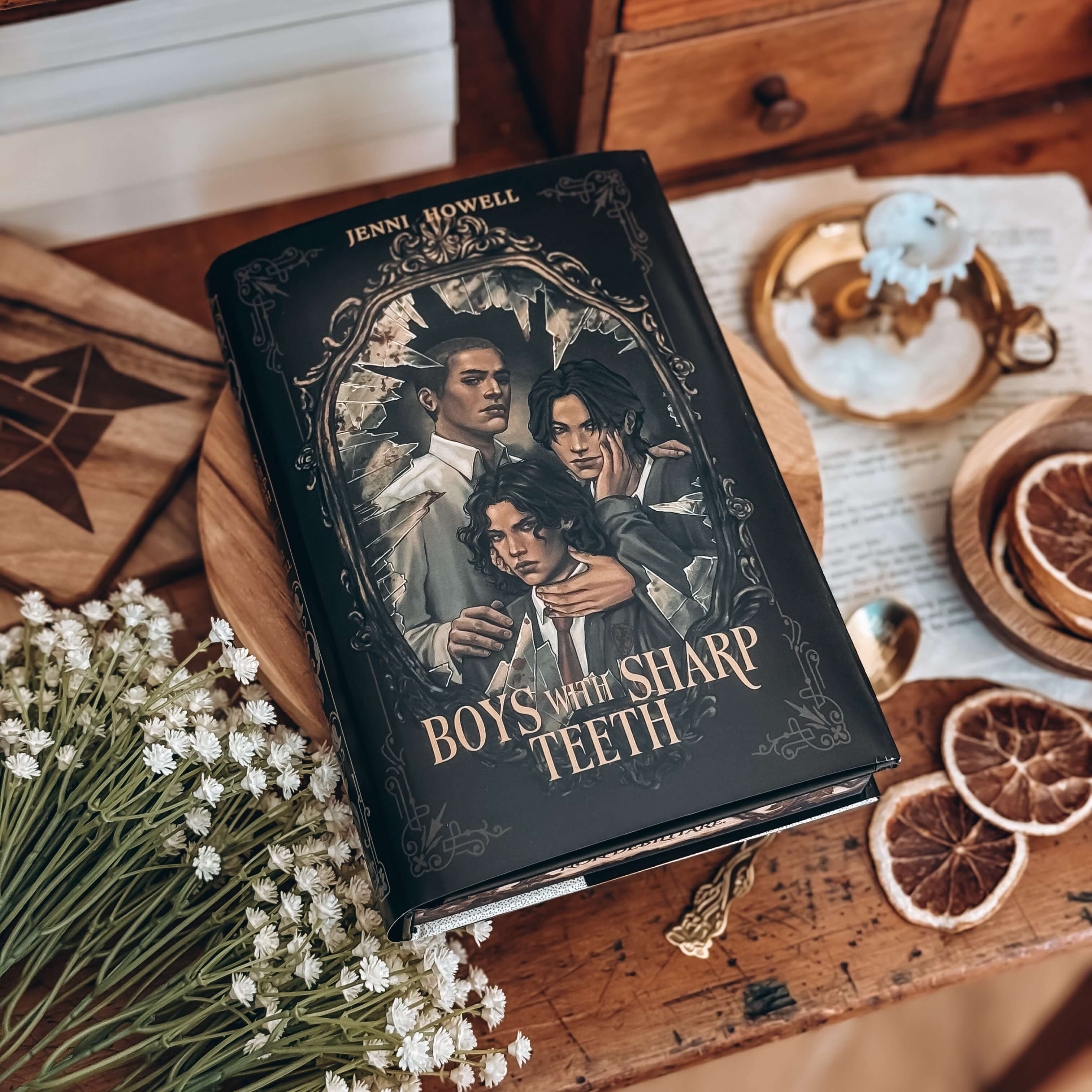 Dark Academia — Book & Goodies (Exclusive OwlCrate Edition) - Image 3