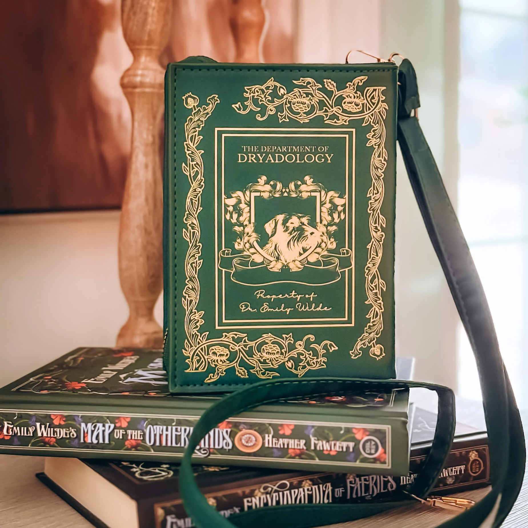 Faerie Scholar Book Purse - Image 2
