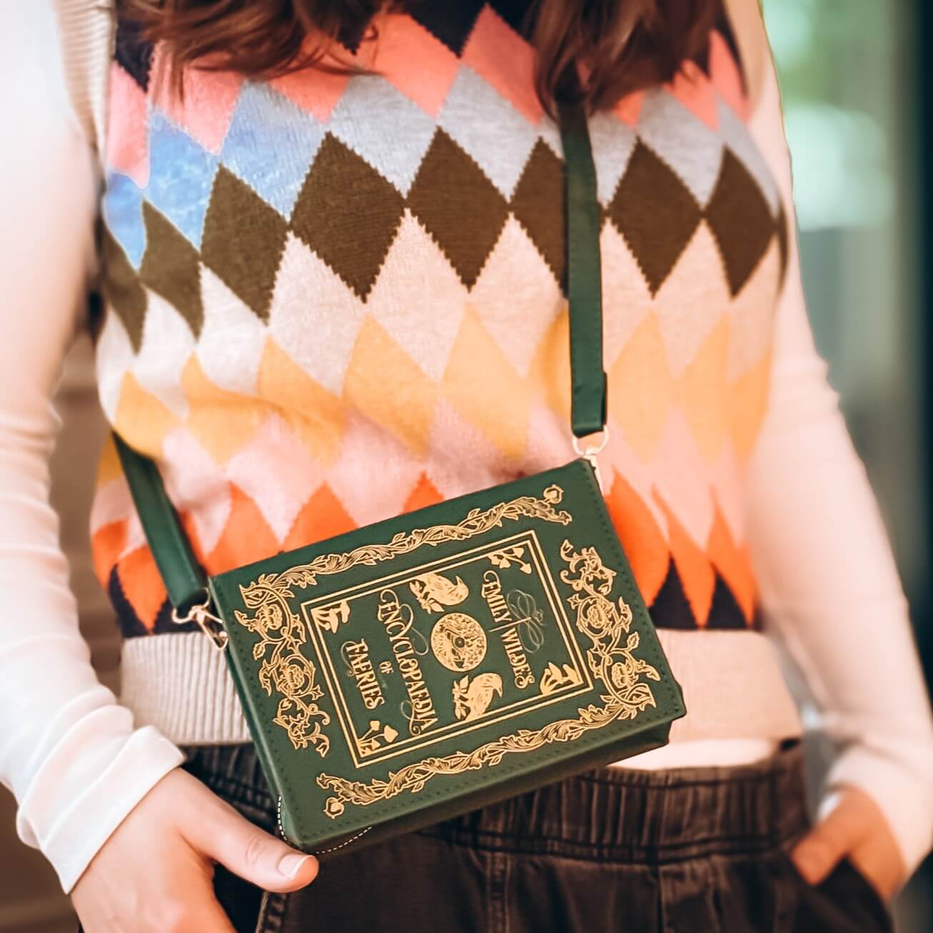 Faerie Scholar Book Purse - Image 4