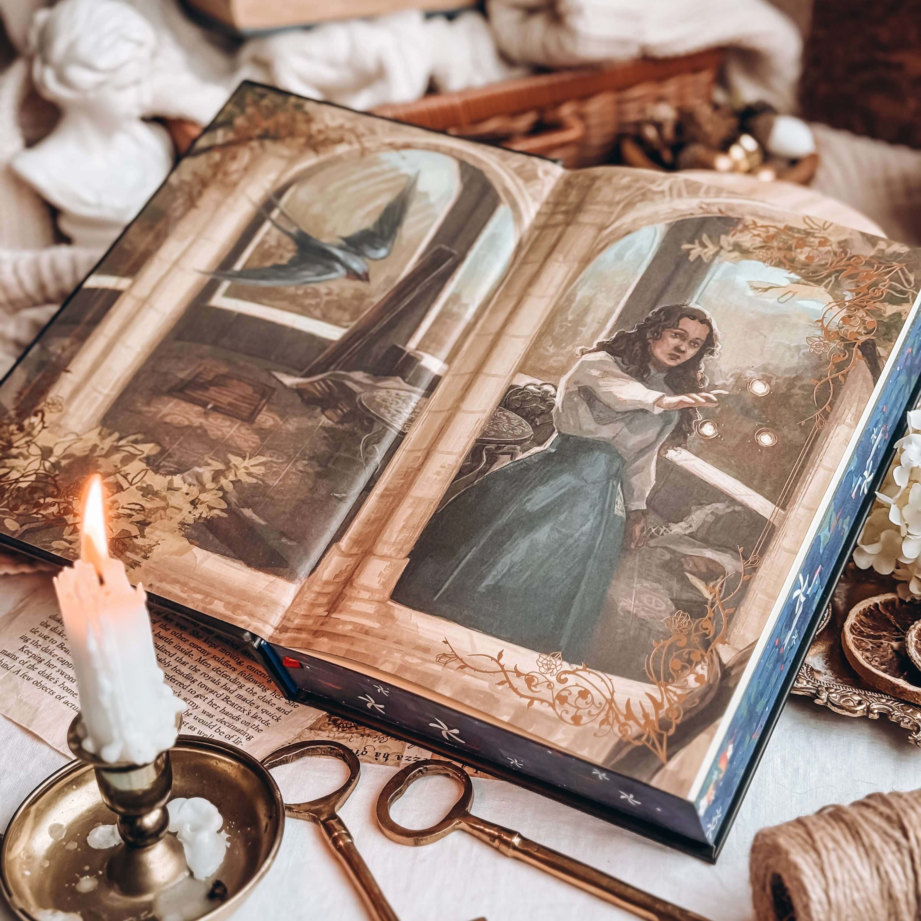 OwlCrate YA ‘GHOSTLY ILLUSIONS’ Box - Image 5